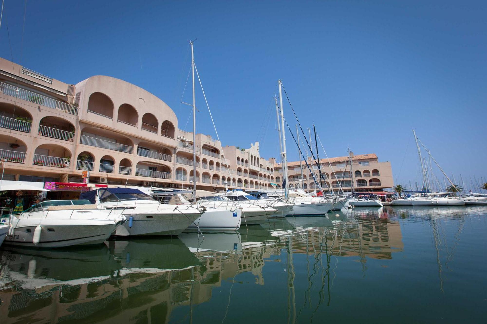 Port De Hyeres L'Etoile Marine Lägenhet Exteriör bild